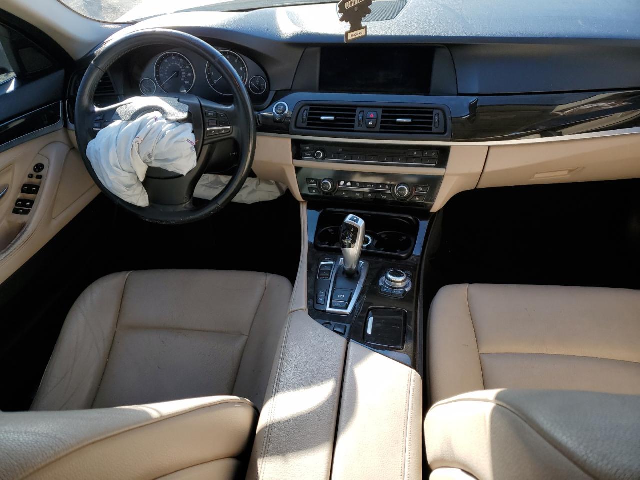 2012 BMW 528 Xi VIN: WBAXH5C56CDW02102 Lot: 85318125