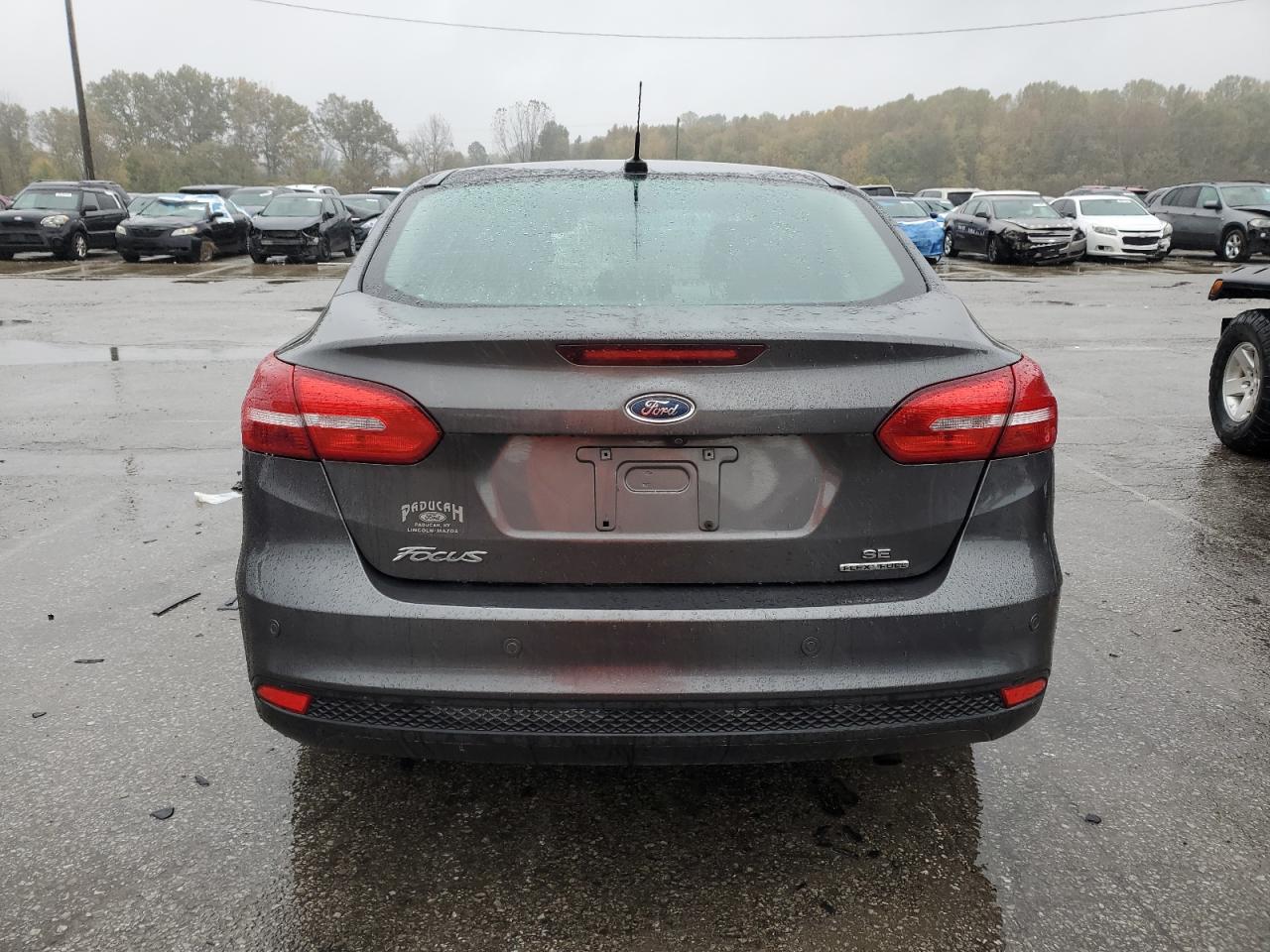 2015 Ford Focus Se VIN: 1FADP3F27FL381933 Lot: 89903855