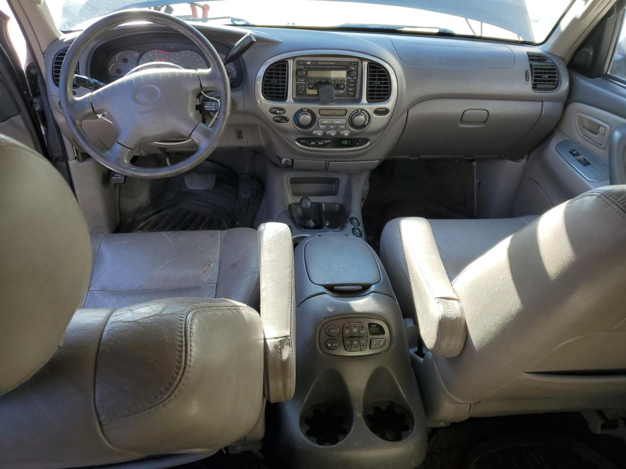 2001 Toyota Sequoia Limited VIN: 5TDBT48A11S027078 Lot: 90687635