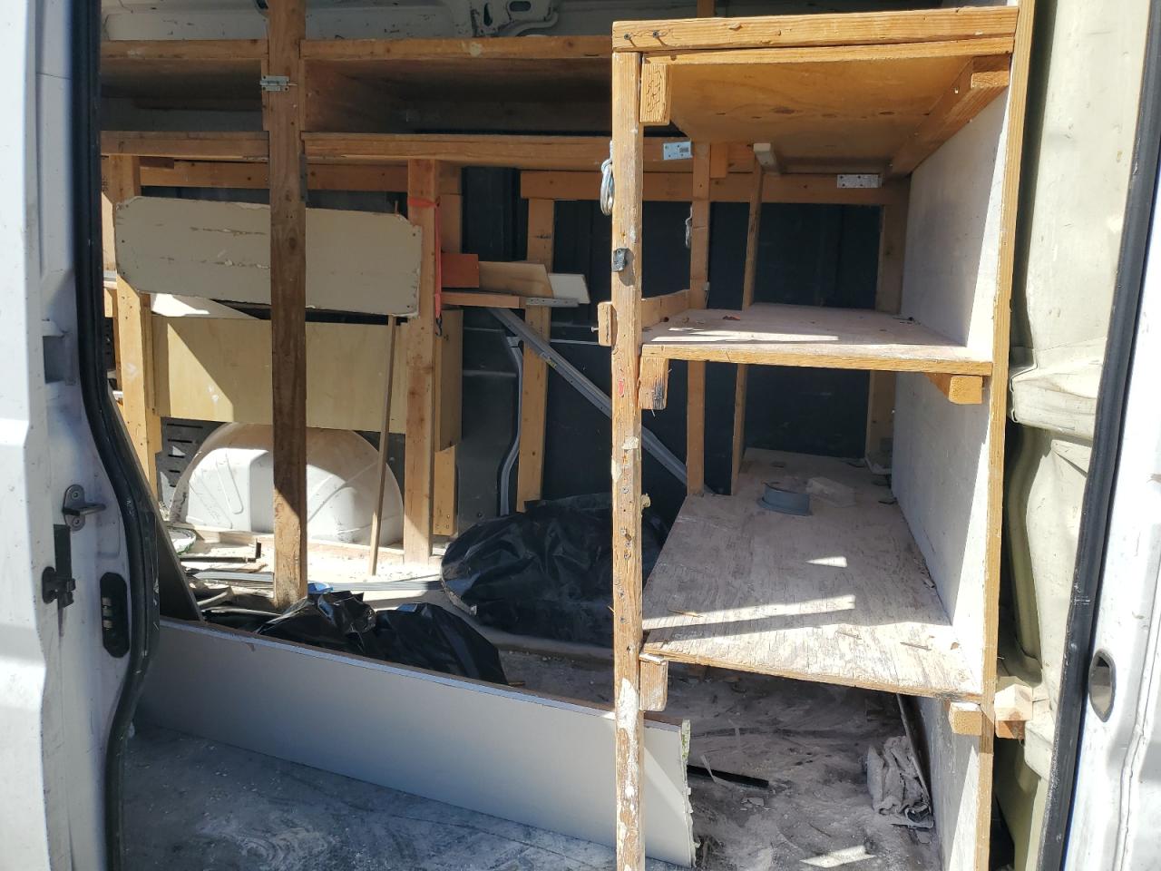 2018 Ram Promaster 2500 2500 High VIN: 3C6TRVCG1JE120138 Lot: 85579675