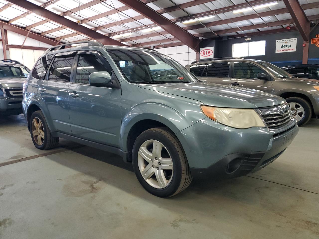JF2SH6CC5AH732980 SUBARU FORESTER 2010 TEAL Photo 4