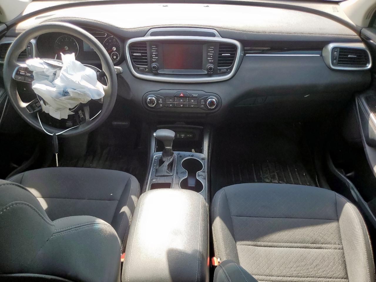 2019 Kia Sorento L VIN: 5XYPG4A33KG514044 Lot: 85191995