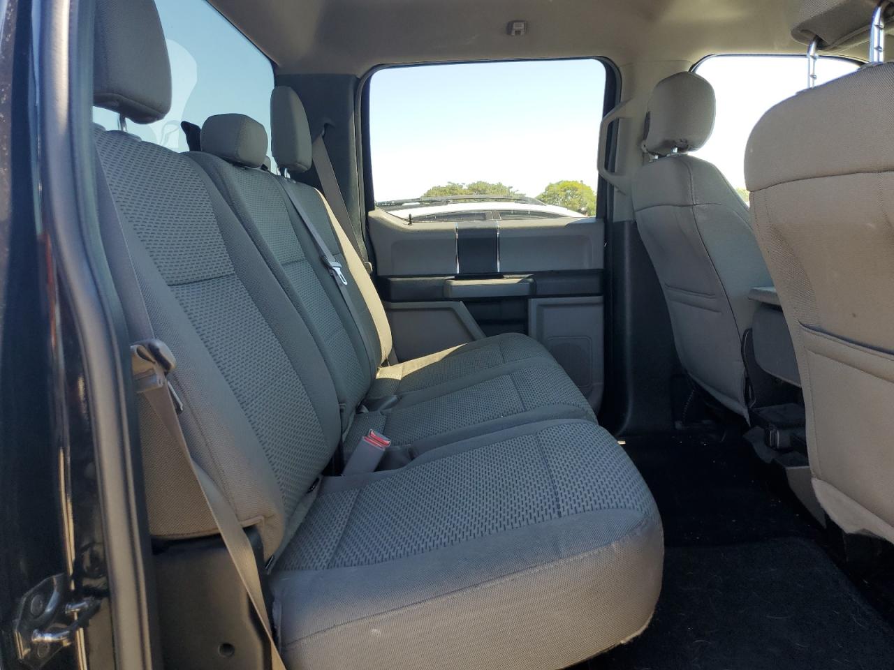 2017 Ford F150 Supercrew VIN: 1FTEW1C8XHFA10846 Lot: 81948775