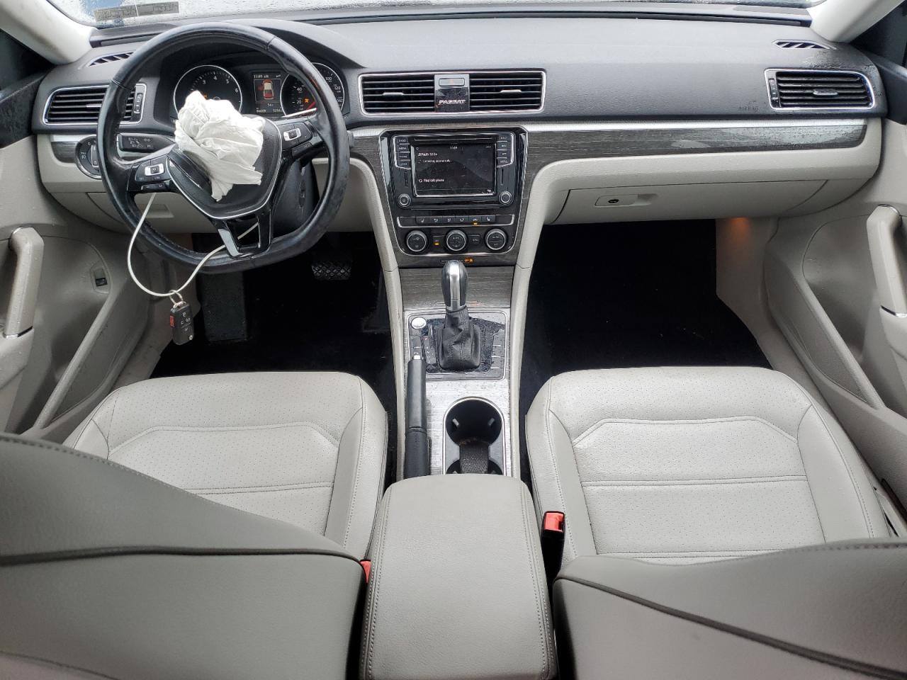 2018 Volkswagen Passat Se VIN: 1VWBA7A3XJC005517 Lot: 85906885