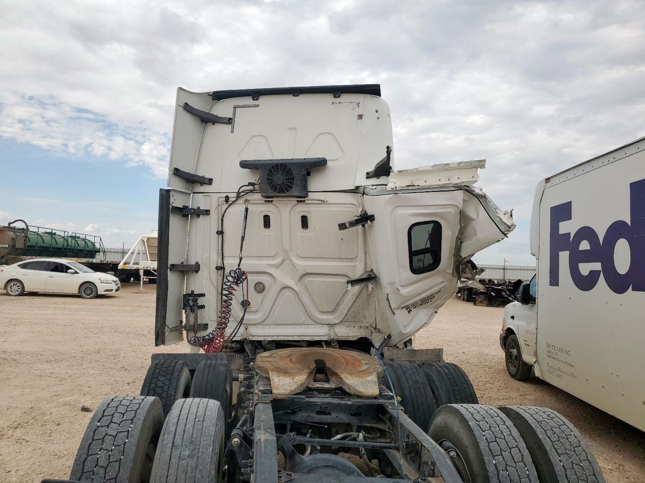 2019 Freightliner Cascadia 125 Semi Truck VIN: 1FUJGLDR5KLKD8376 Lot: 84298965