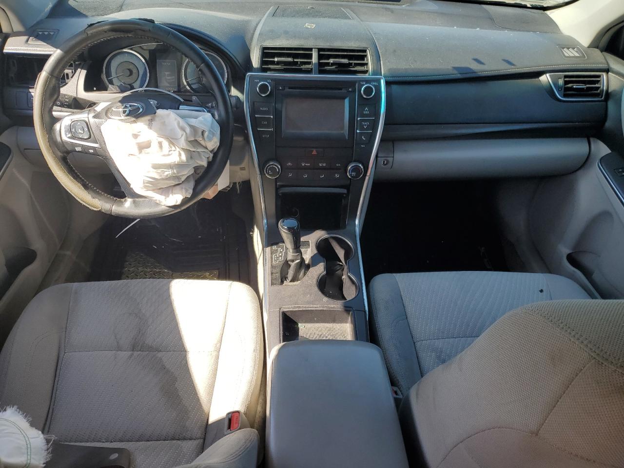 2016 Toyota Camry Le VIN: 4T1BF1FK8GU570199 Lot: 84770055