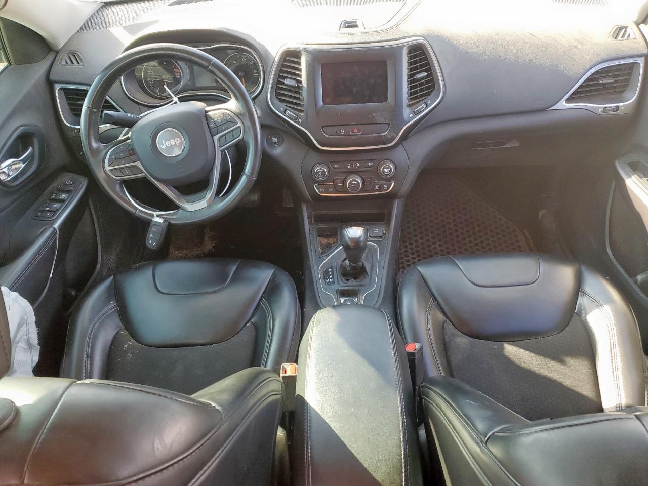 2019 Jeep Cherokee Latitude Plus VIN: 1C4PJLLB9KD312369 Lot: 82426855