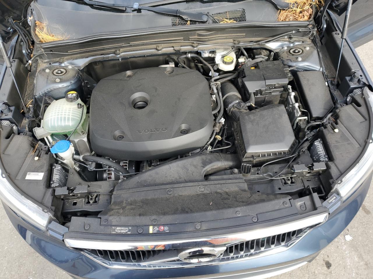 2021 Volvo Xc40 T5 Momentum VIN: YV4162UK3M2421566 Lot: 89510805