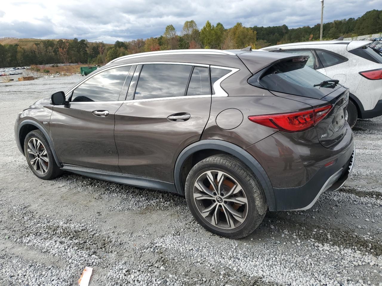QX30