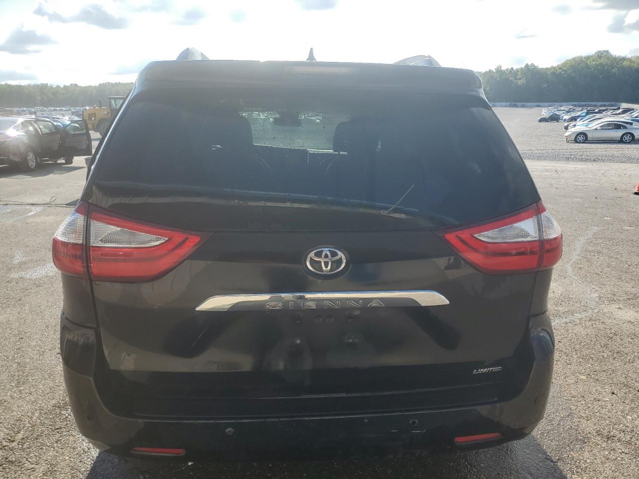 2017 Toyota Sienna Xle VIN: 5TDYZ3DC1HS835029 Lot: 85296425