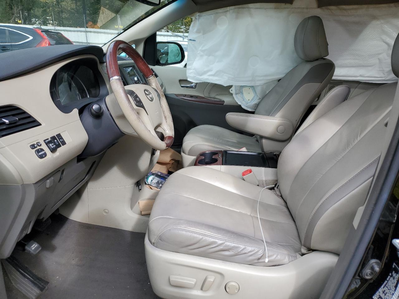 2011 Toyota Sienna Xle VIN: 5TDDK3DC7BS002720 Lot: 90799405