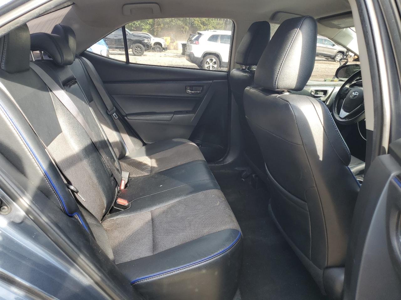 2018 Toyota Corolla L VIN: 2T1BURHE1JC970772 Lot: 85675105