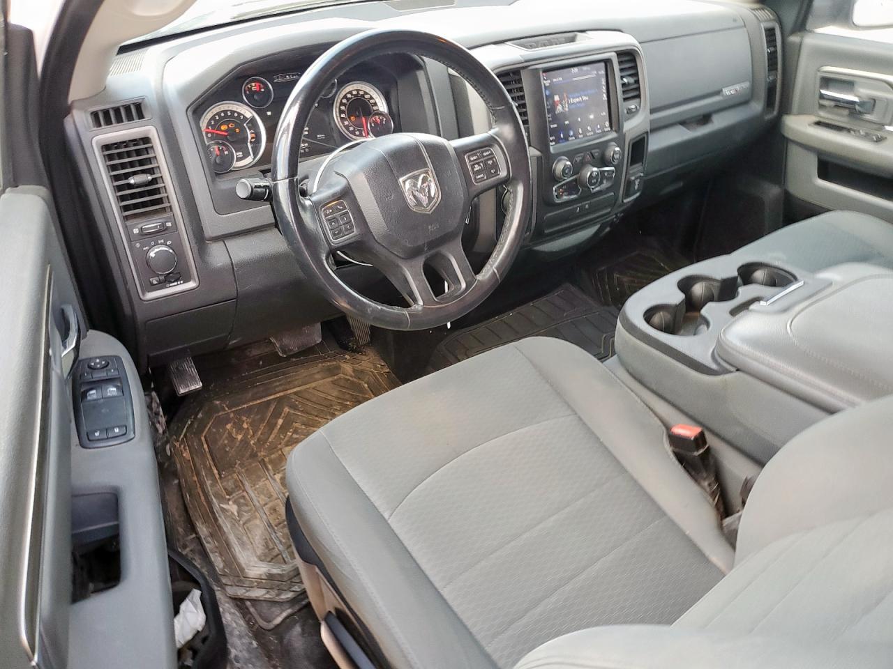 2018 Ram 1500 St VIN: 3C6JR6AT8JG129419 Lot: 85283445