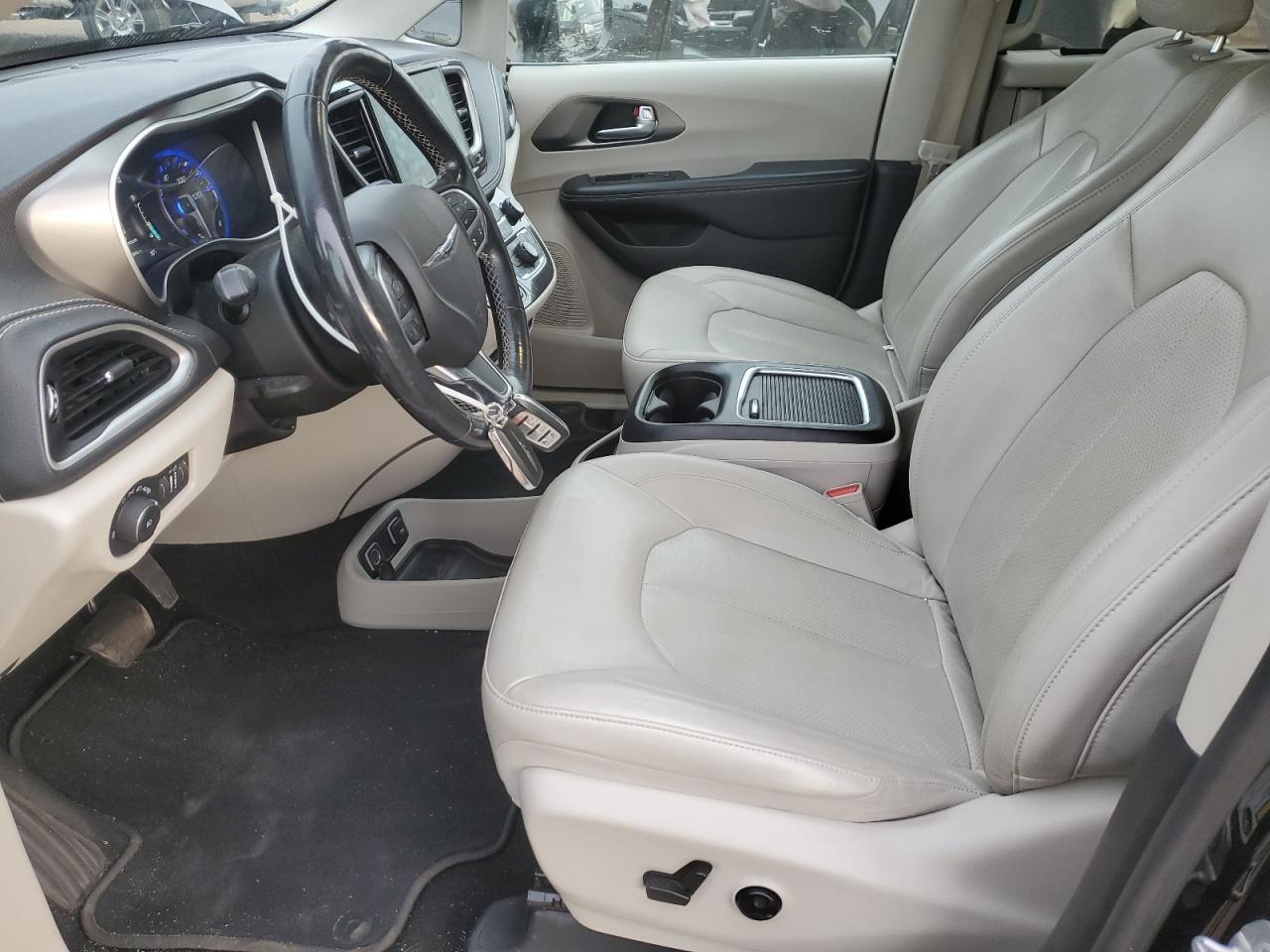 2021 Chrysler Pacifica Touring L VIN: 2C4RC1BG0MR560983 Lot: 90496625