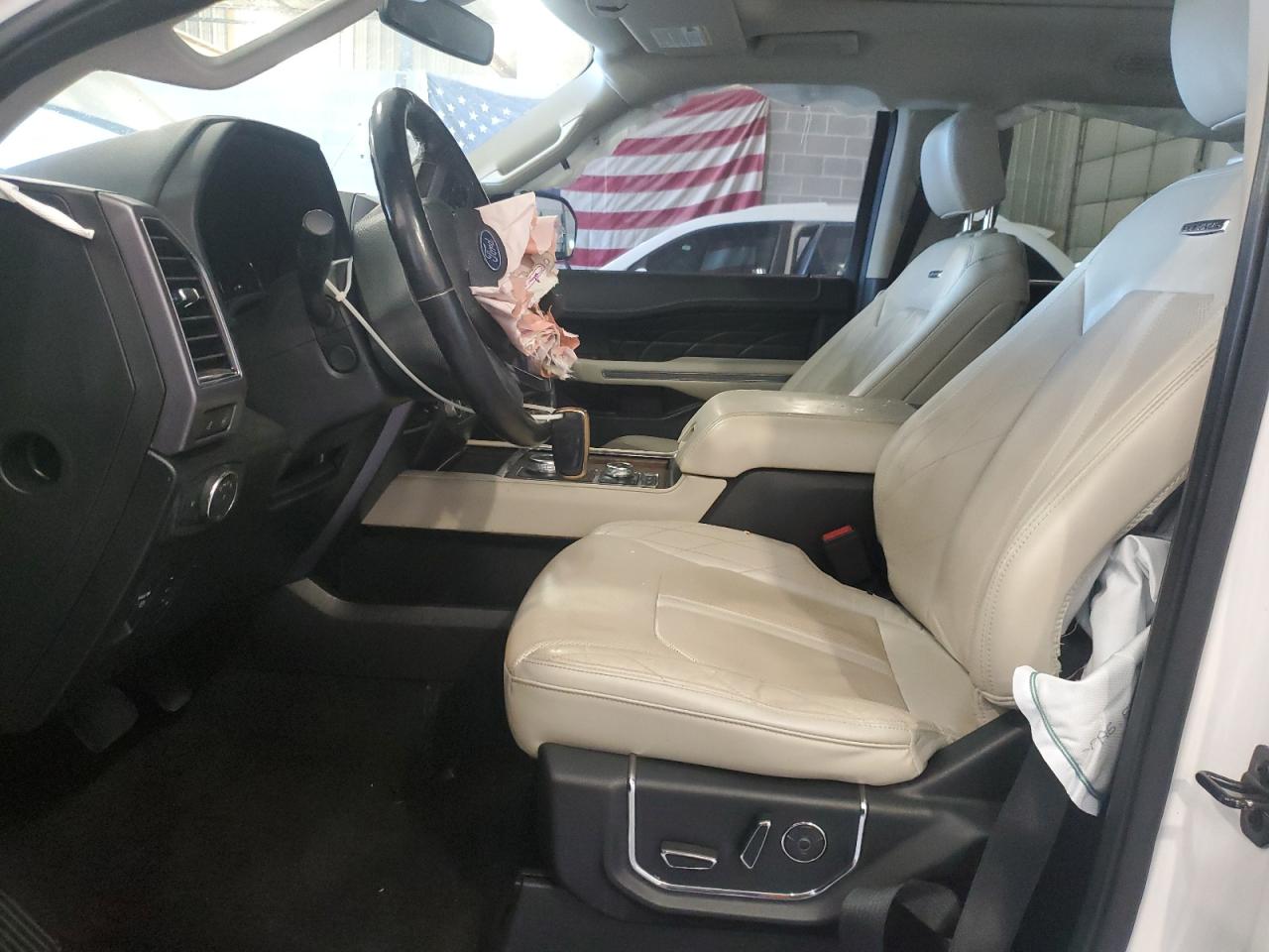2018 Ford Expedition Platinum VIN: 1FMJU1MT7JEA49327 Lot: 82295725