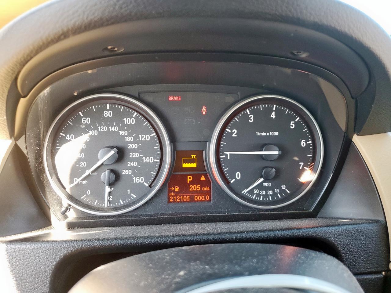 2015 BMW X1 Sdrive28I VIN: WBAVM1C54FV315447 Lot: 85843145