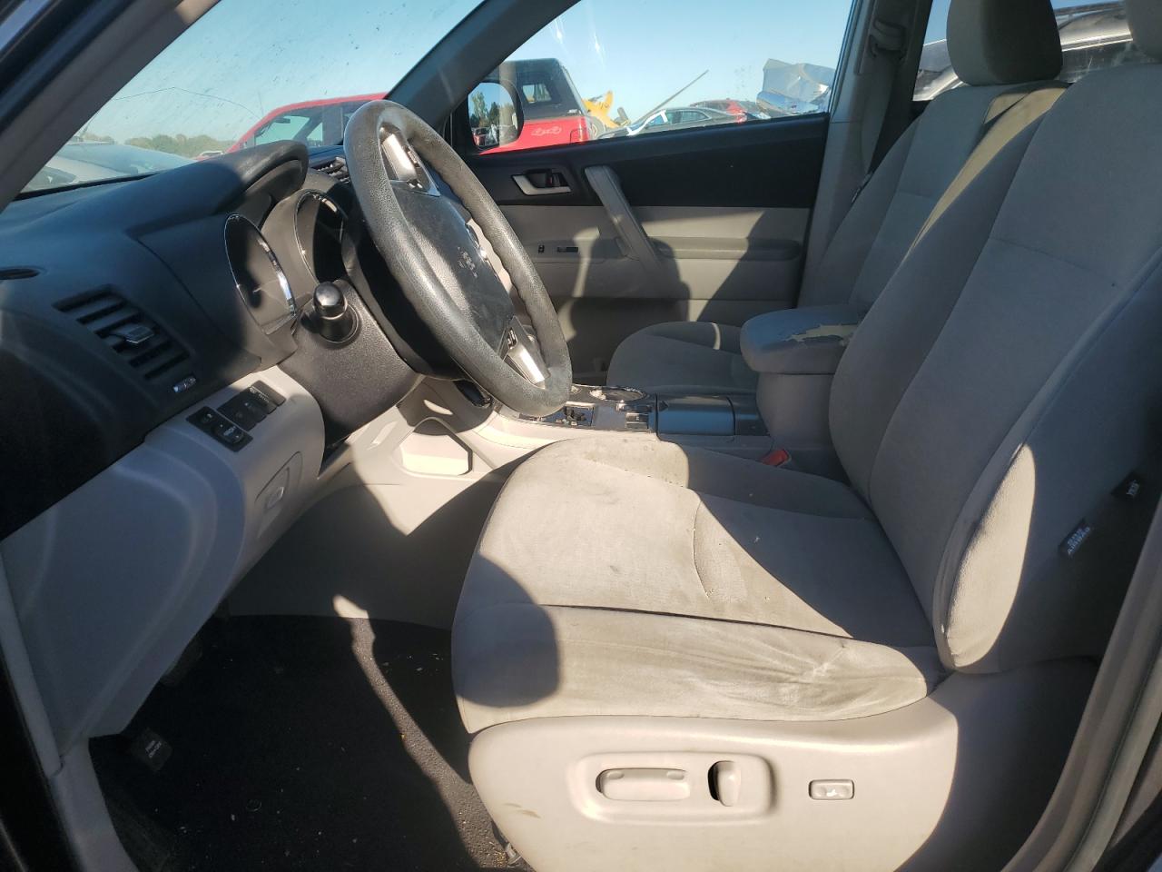 2011 Toyota Highlander Base VIN: 5TDZK3EH9BS032270 Lot: 85844005