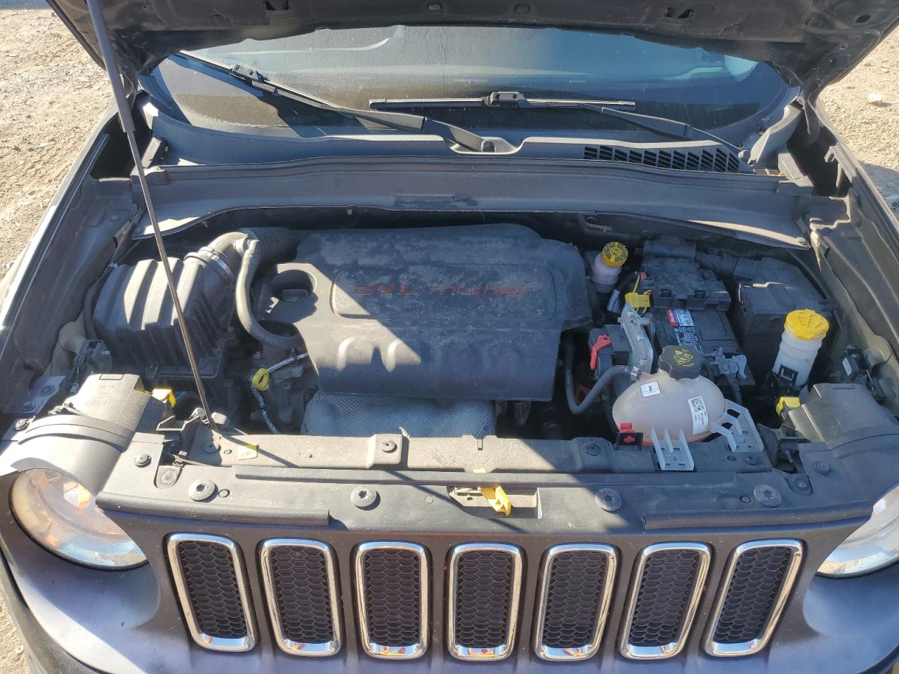 2015 Jeep Renegade Sport VIN: ZACCJBAT2FPB50497 Lot: 85493545