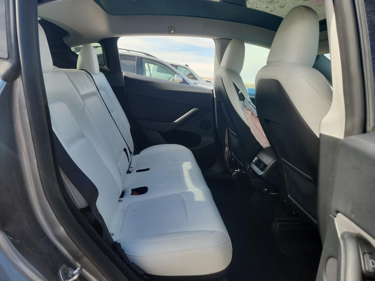 2024 Tesla Model Y VIN: 7SAYGDEE8RF125274 Lot: 89531035