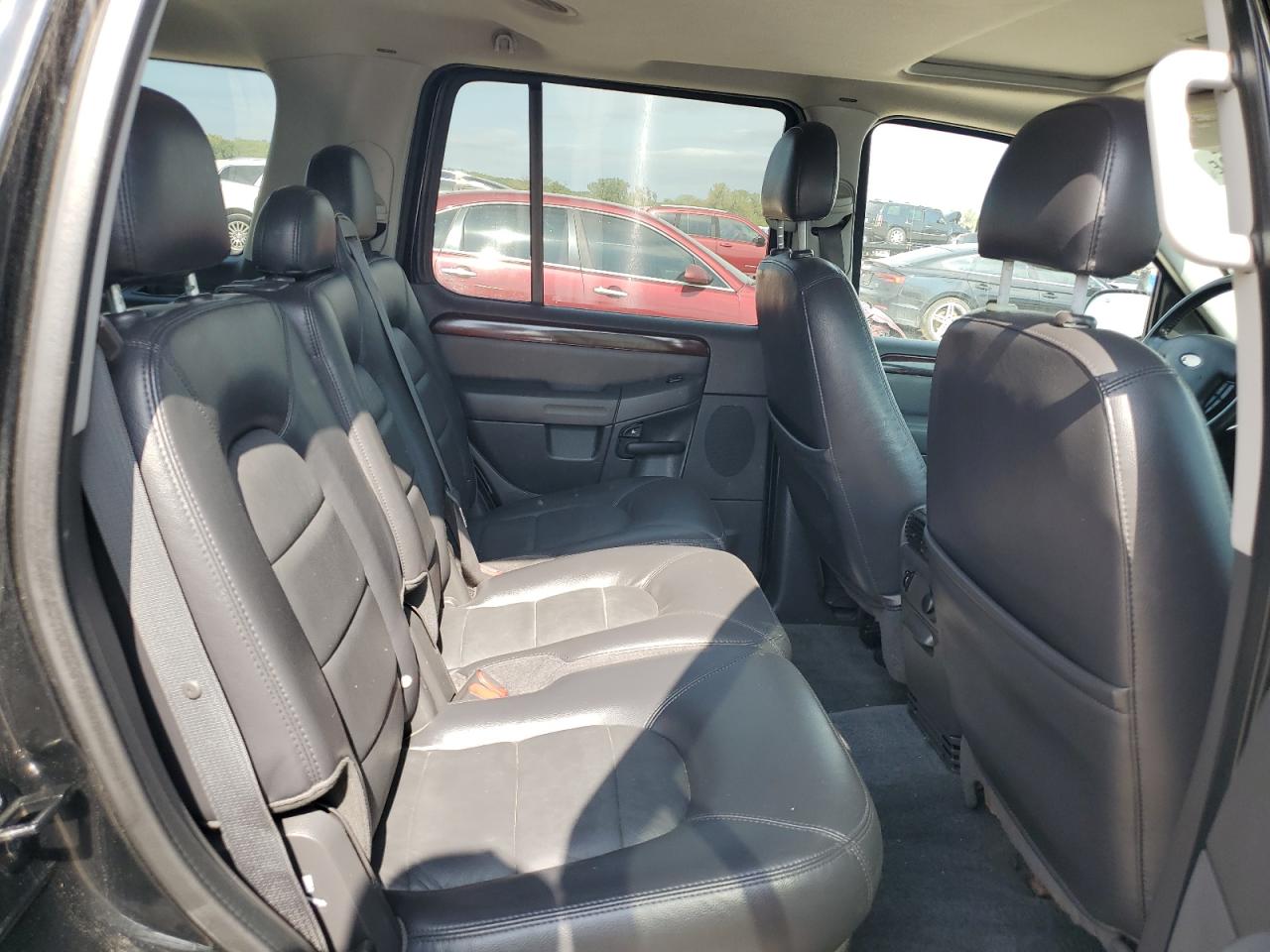 2004 Ford Explorer Limited VIN: 1FMDU75W24UA18246 Lot: 85919815