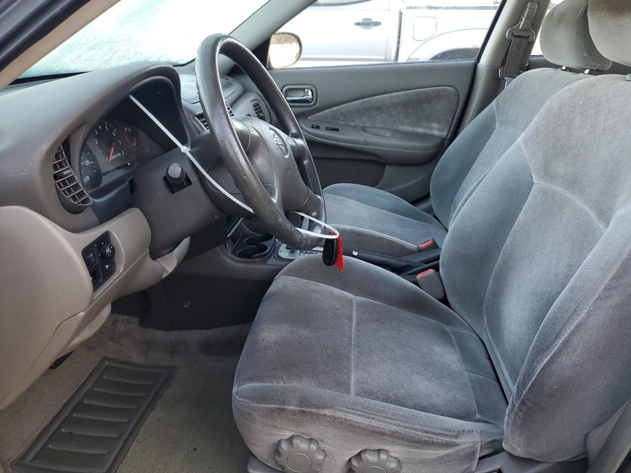 2000 Nissan Sentra Base VIN: 3N1CB51D8YL325129 Lot: 86290695