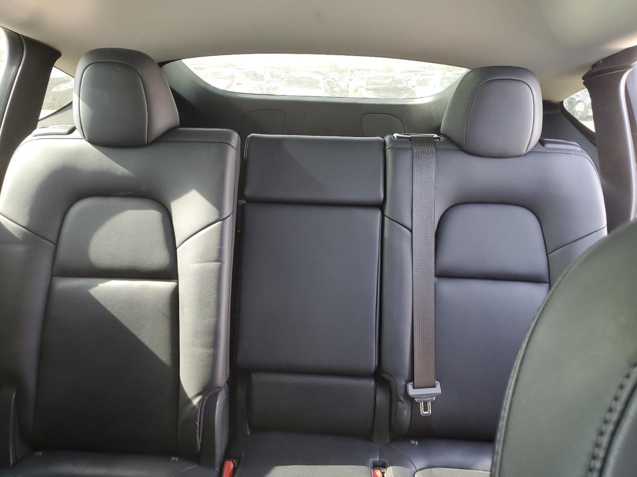 2021 Tesla Model Y VIN: 5YJYGAEE3MF158977 Lot: 90716495