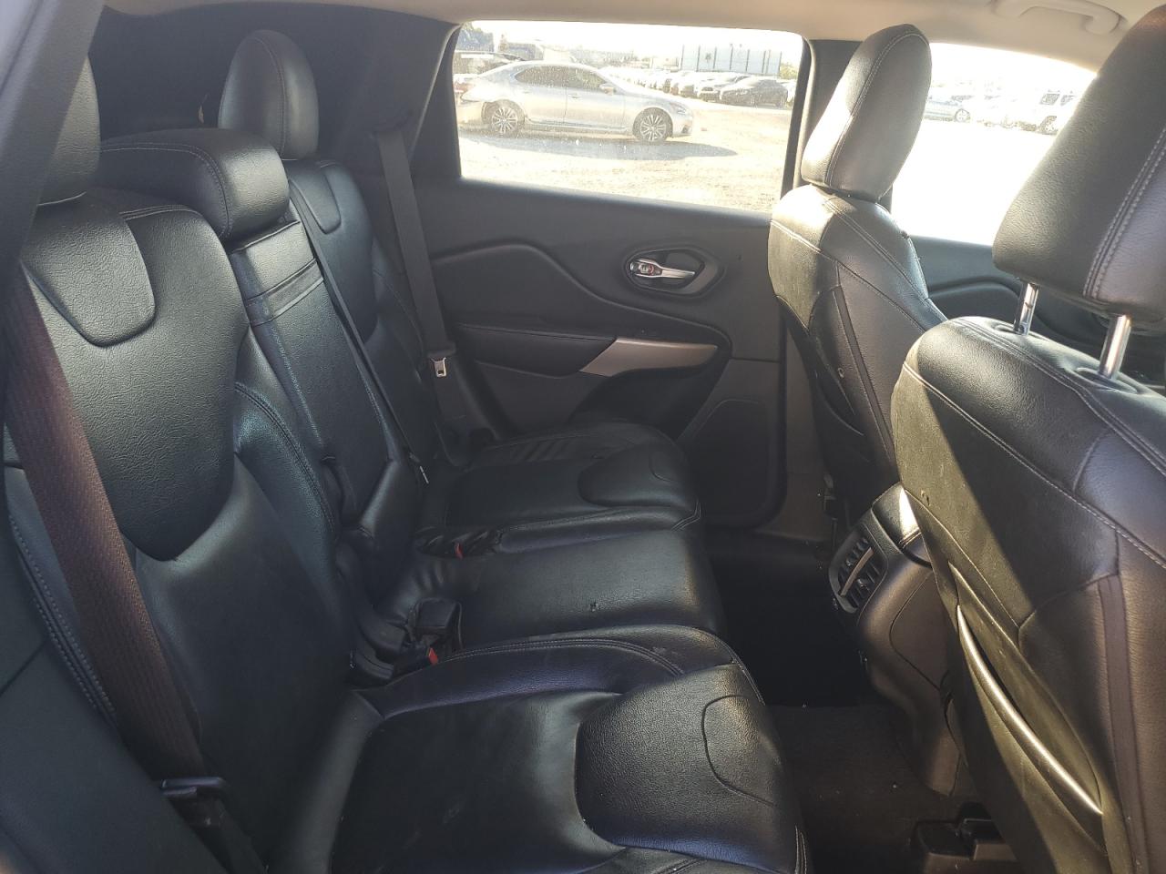 2017 Jeep Cherokee Latitude VIN: 1C4PJLCB3HW574675 Lot: 87470165