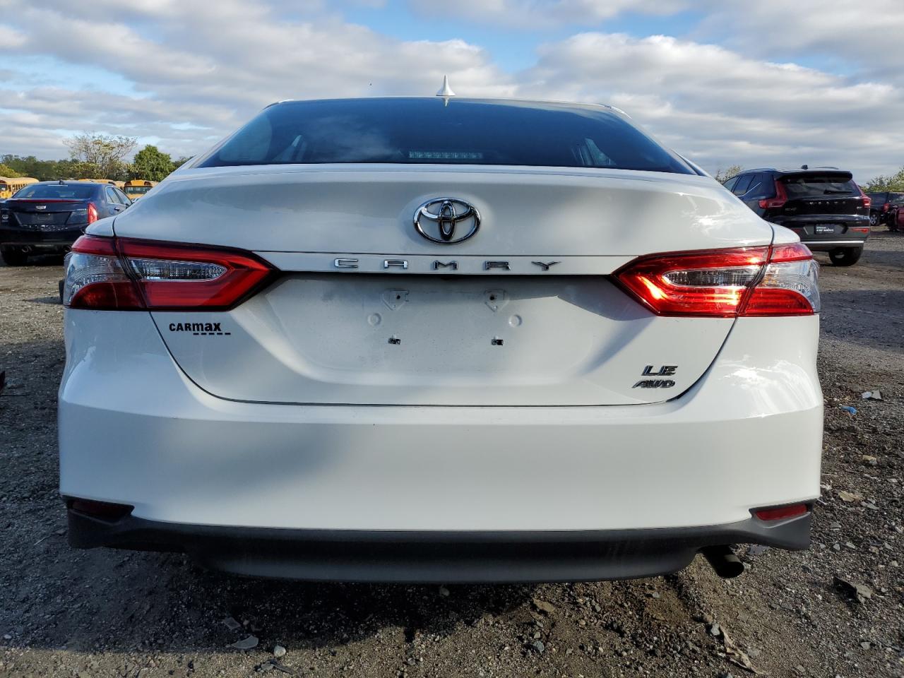 2020 Toyota Camry Le VIN: 4T1C11BKXLU004015 Lot: 85556235