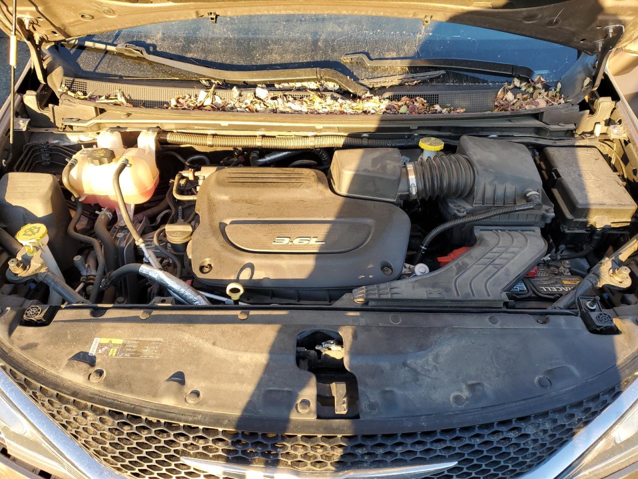 2017 Chrysler Pacifica Touring L VIN: 2C4RC1BG9HR822957 Lot: 87300115