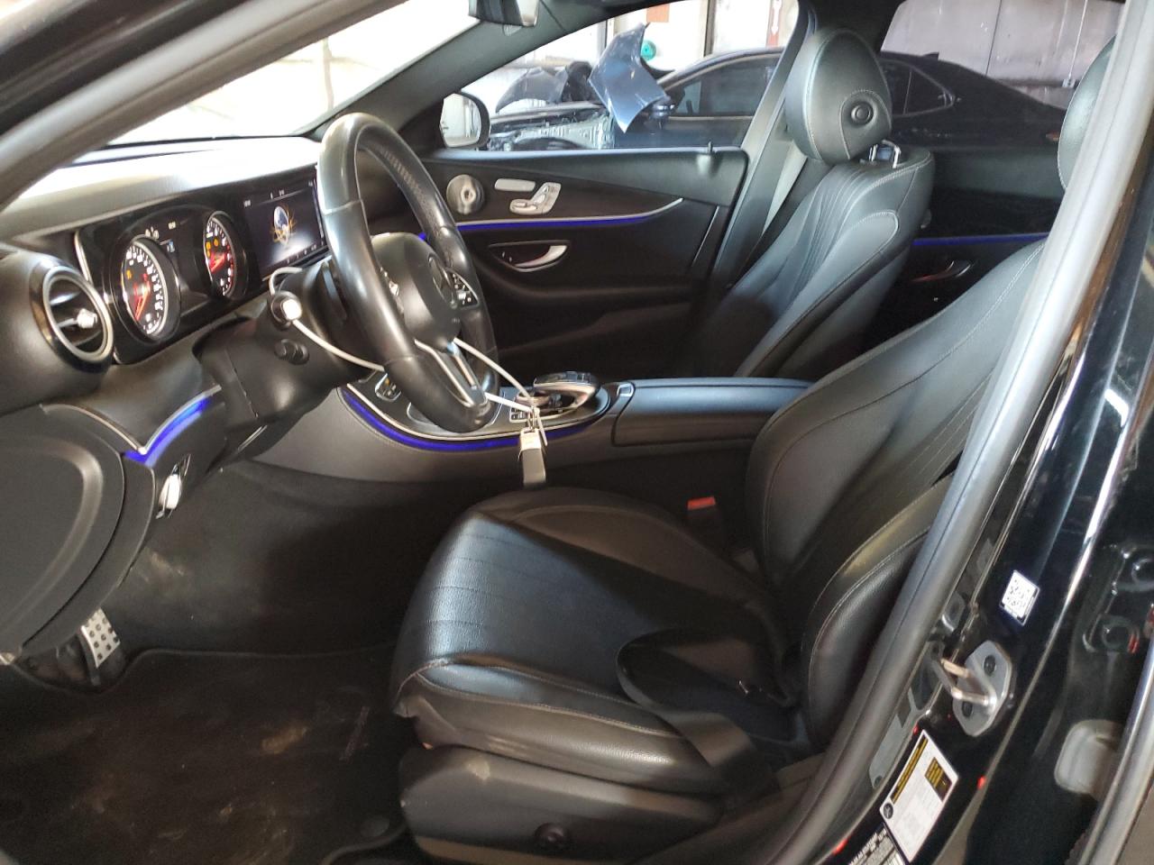 V (W213, S213, C238) V (W213, S213, C238)