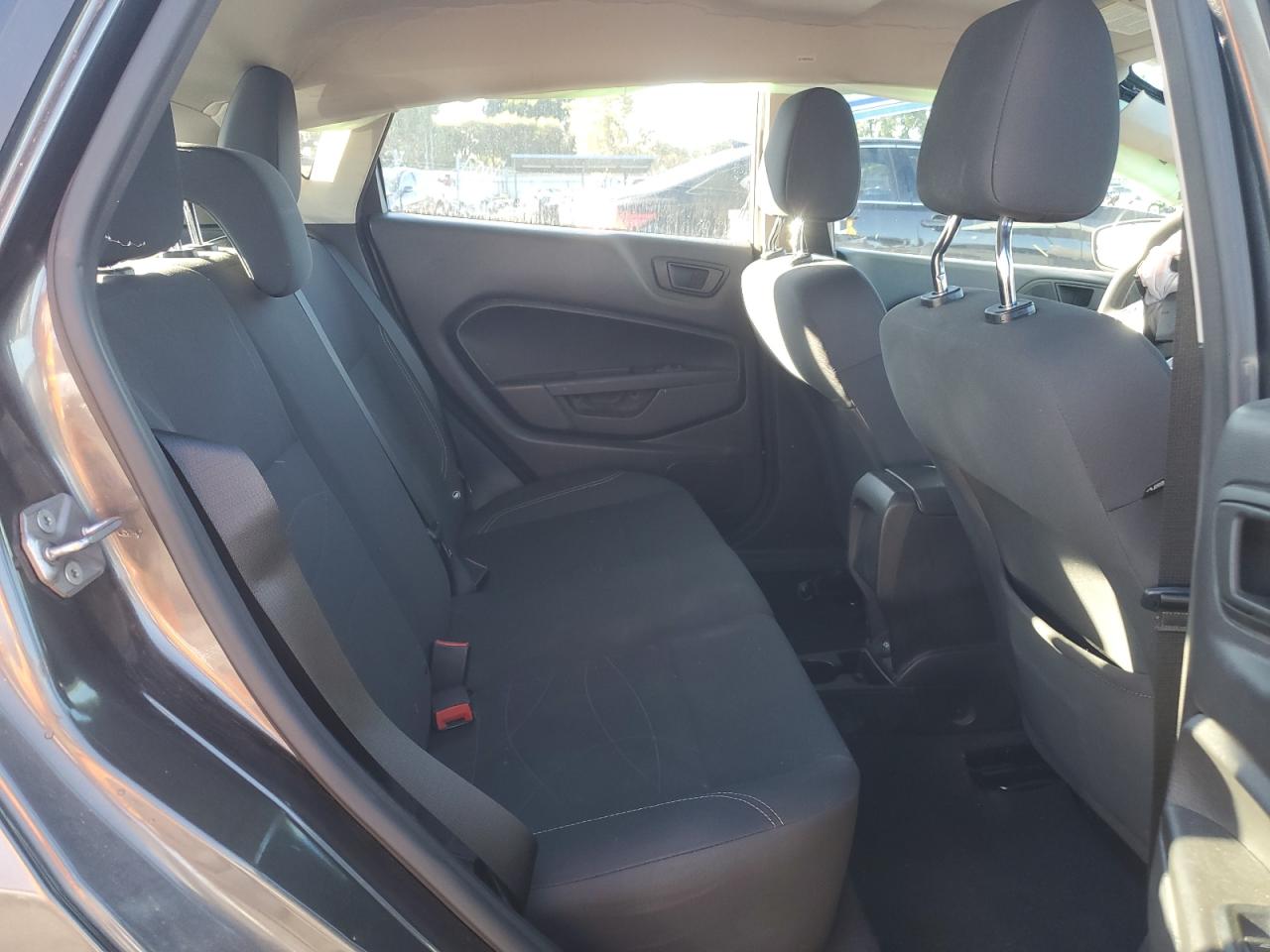 2018 Ford Fiesta Se VIN: 3FADP4EJ5JM110388 Lot: 82470475