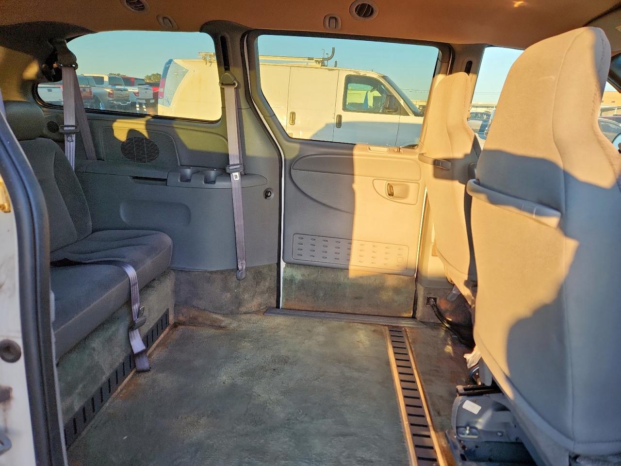 2004 Dodge Grand Caravan Se VIN: 1D4GP24R04B602358 Lot: 85598645