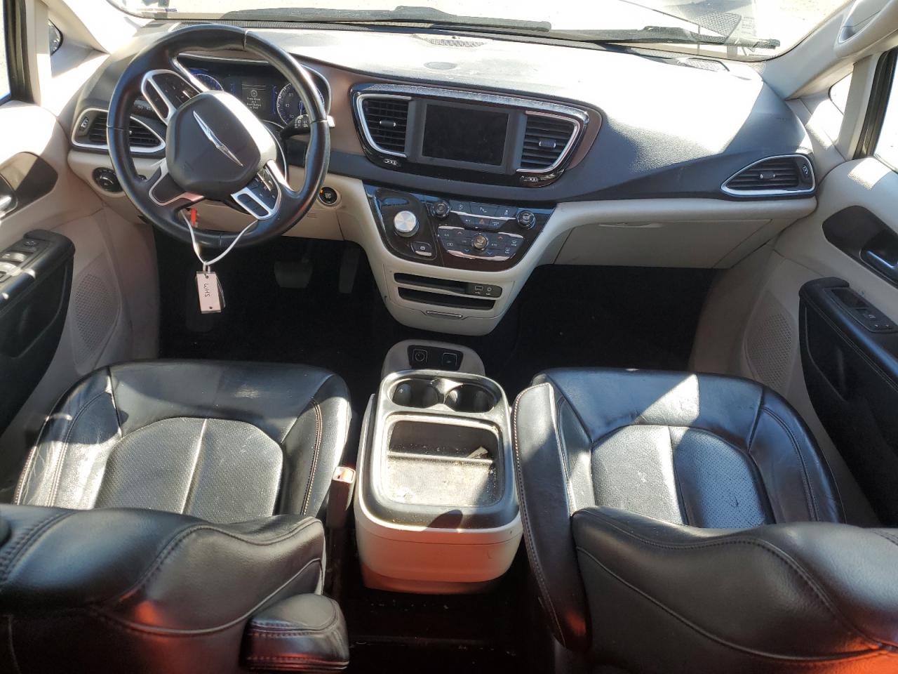 2018 Chrysler Pacifica Touring L VIN: 2C4RC1BG6JR124456 Lot: 86230925