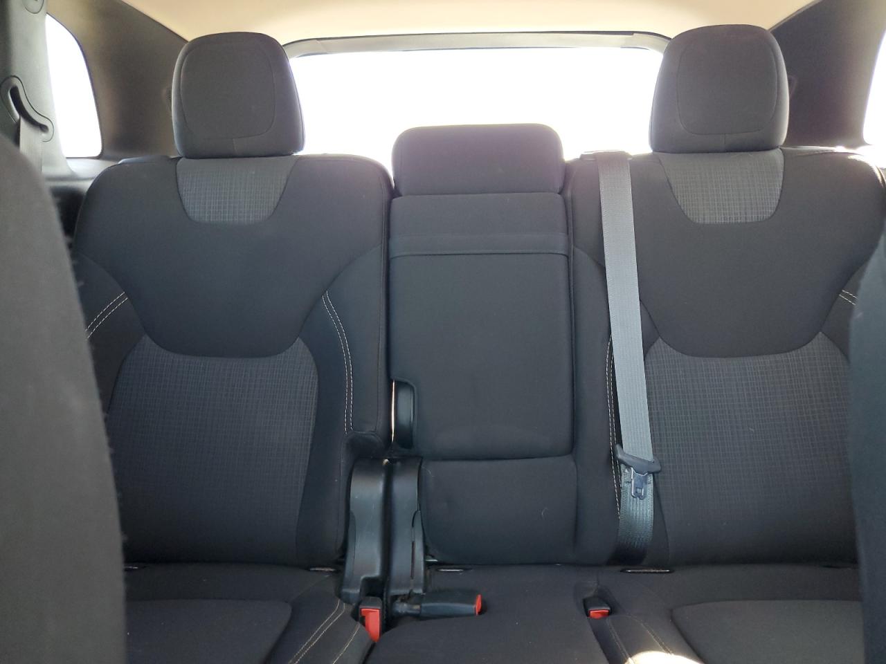 2015 Jeep Cherokee Latitude VIN: 1C4PJLCB9FW579280 Lot: 81972895