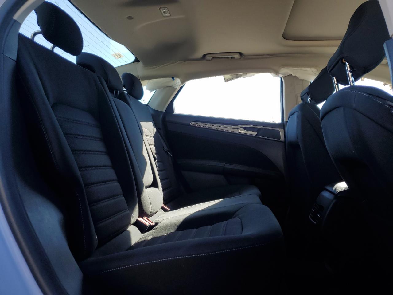 2020 Ford Fusion Se VIN: 3FA6P0LU3LR155821 Lot: 89446235