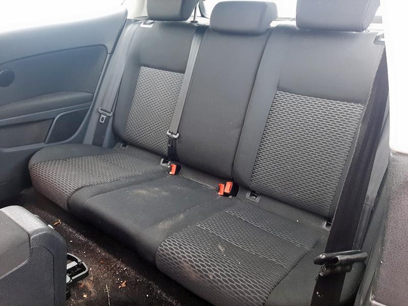 2009 VOLKSWAGEN GOLF S 