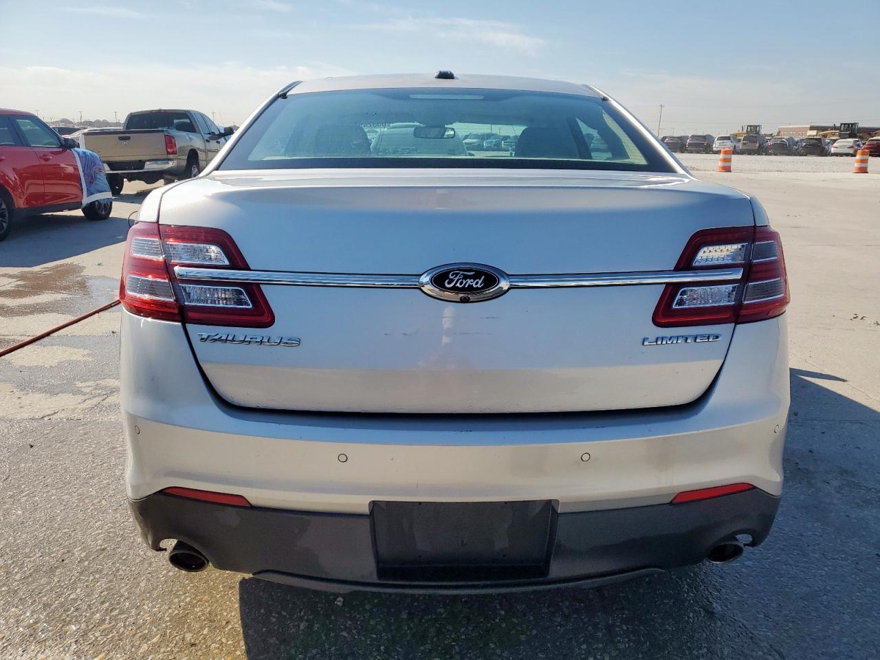 2018 Ford Taurus Limited VIN: 1FAHP2F83JG118047 Lot: 85324515