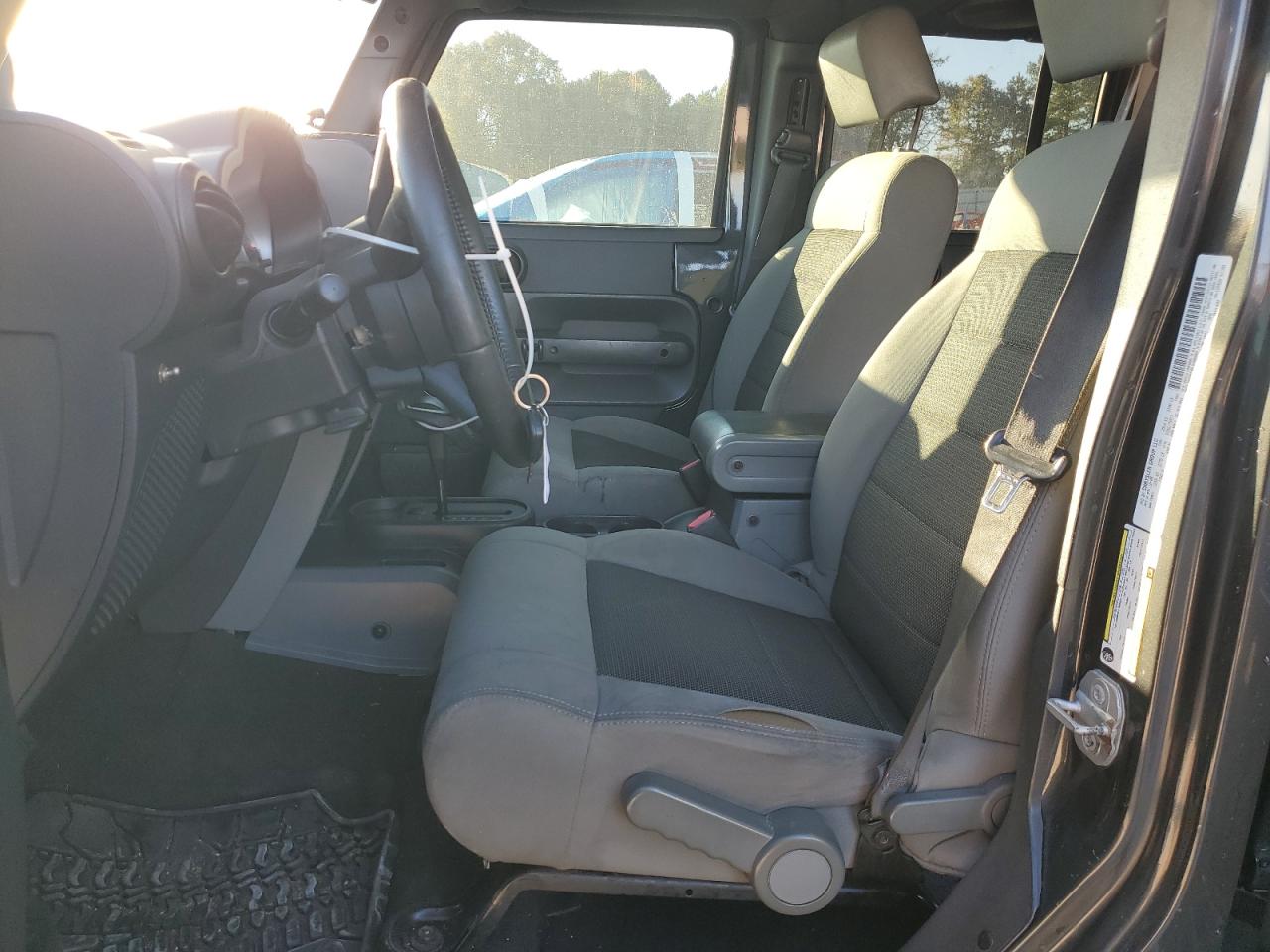 2010 Jeep Wrangler Unlimited Sport VIN: 1J4BB3H10AL144238 Lot: 82641305