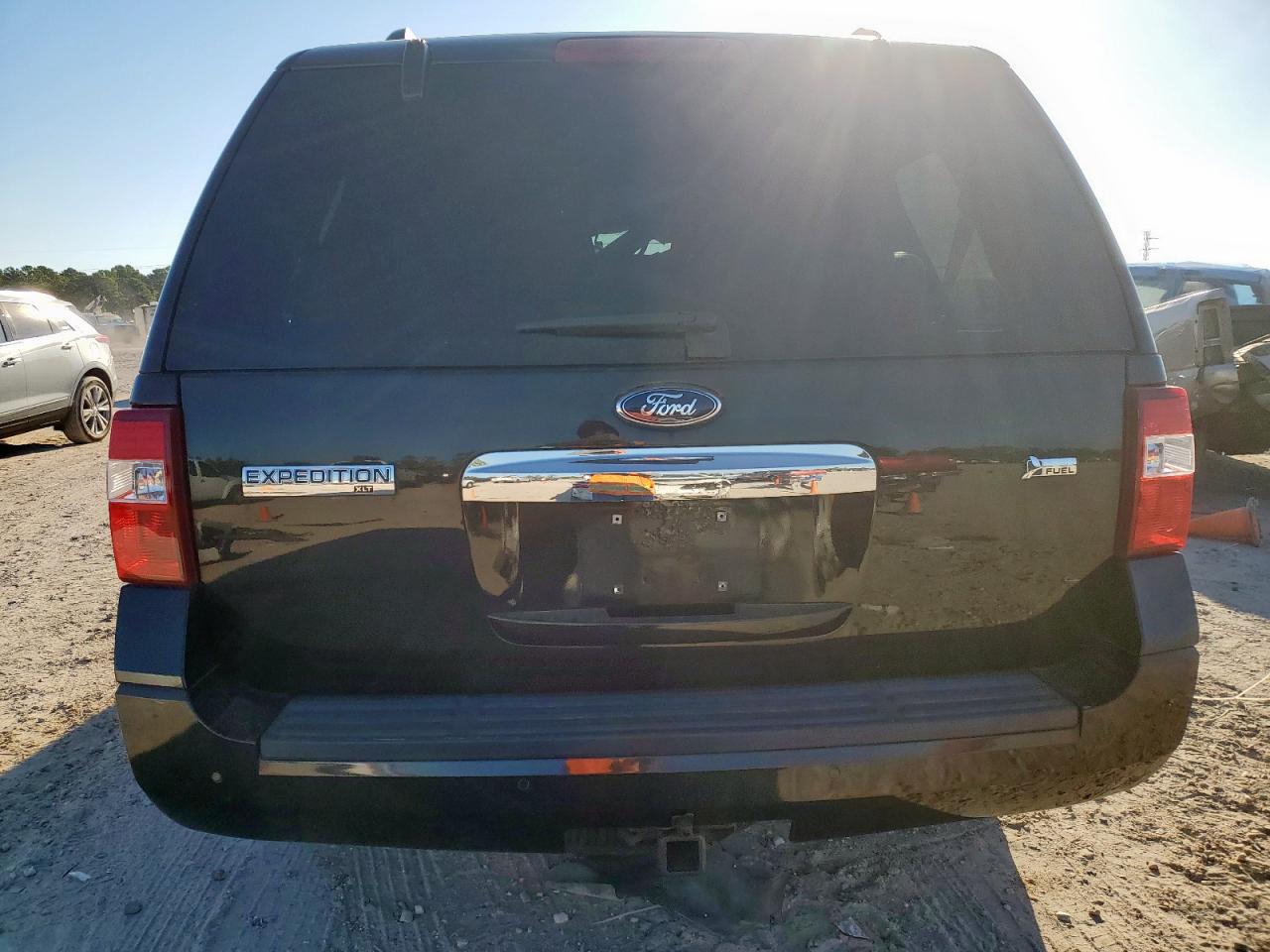 2011 Ford Expedition Xlt VIN: 1FMJU1H58BEF02593 Lot: 82413535