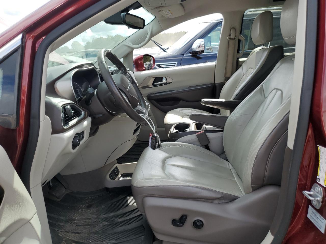 2017 Chrysler Pacifica Touring L VIN: 2C4RC1BG5HR826858 Lot: 85331205