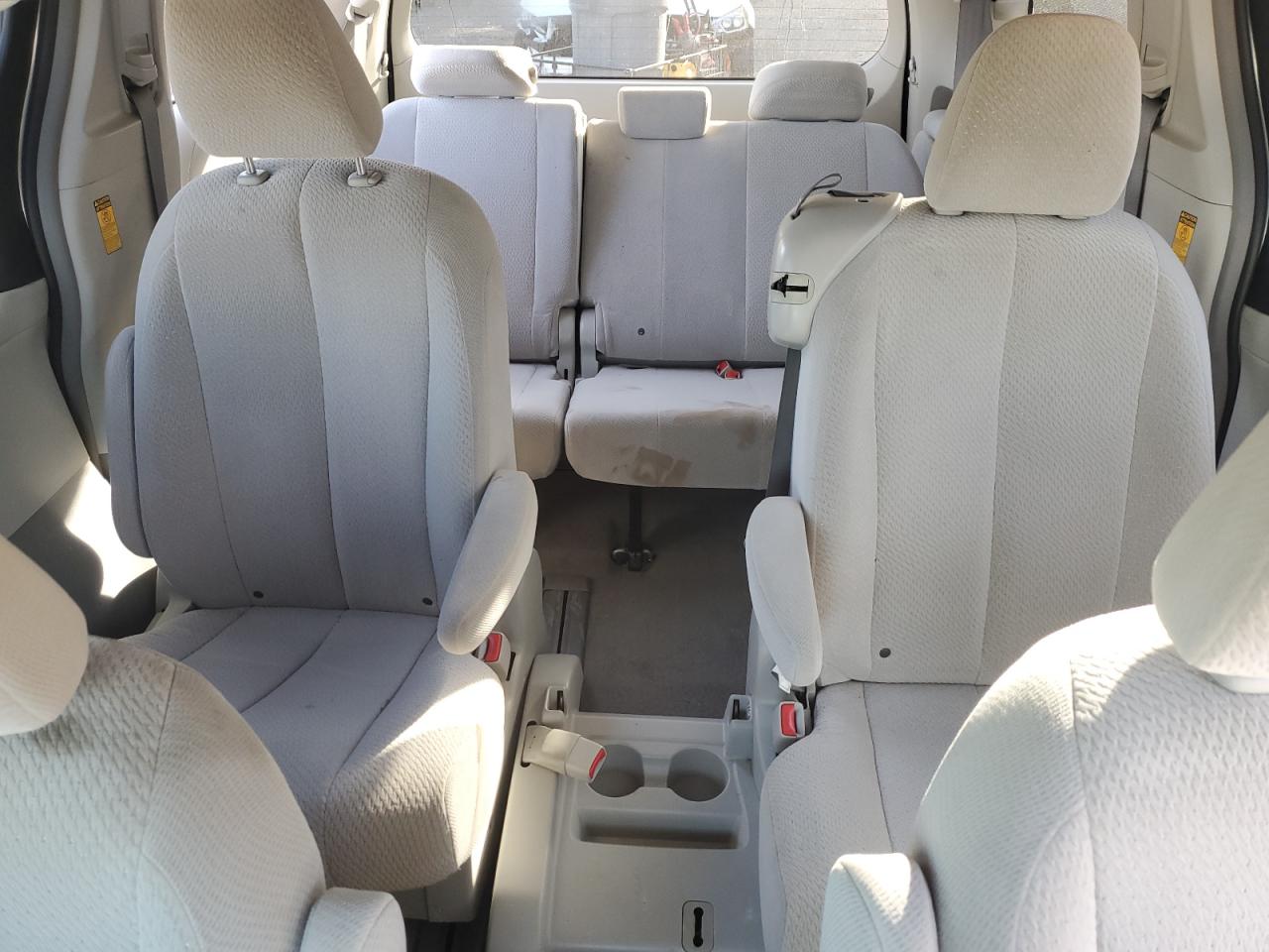 2014 Toyota Sienna Le VIN: 5TDKK3DC6ES428913 Lot: 83760265