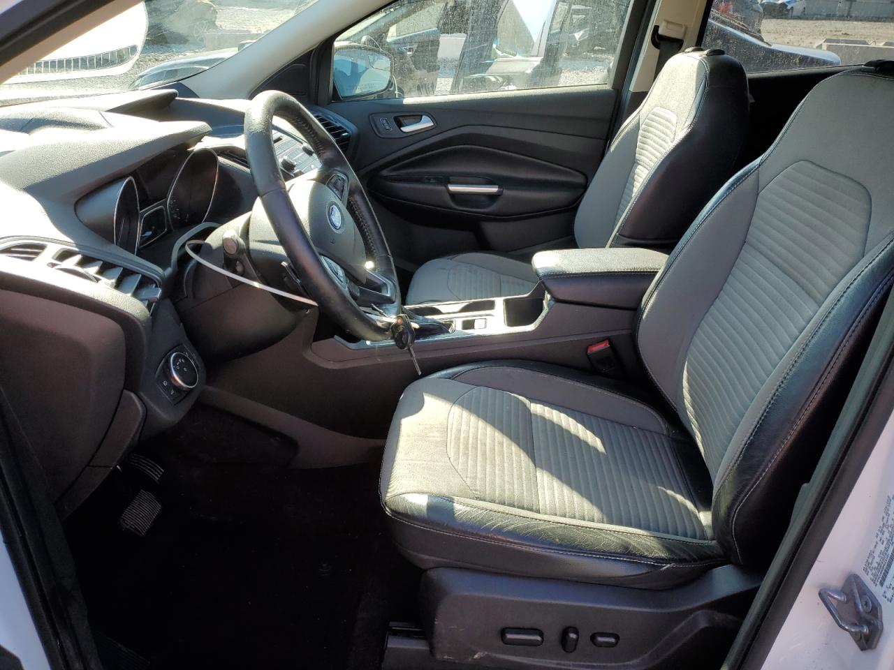 2017 Ford Escape Se VIN: 1FMCU9GD0HUC41331 Lot: 90980375