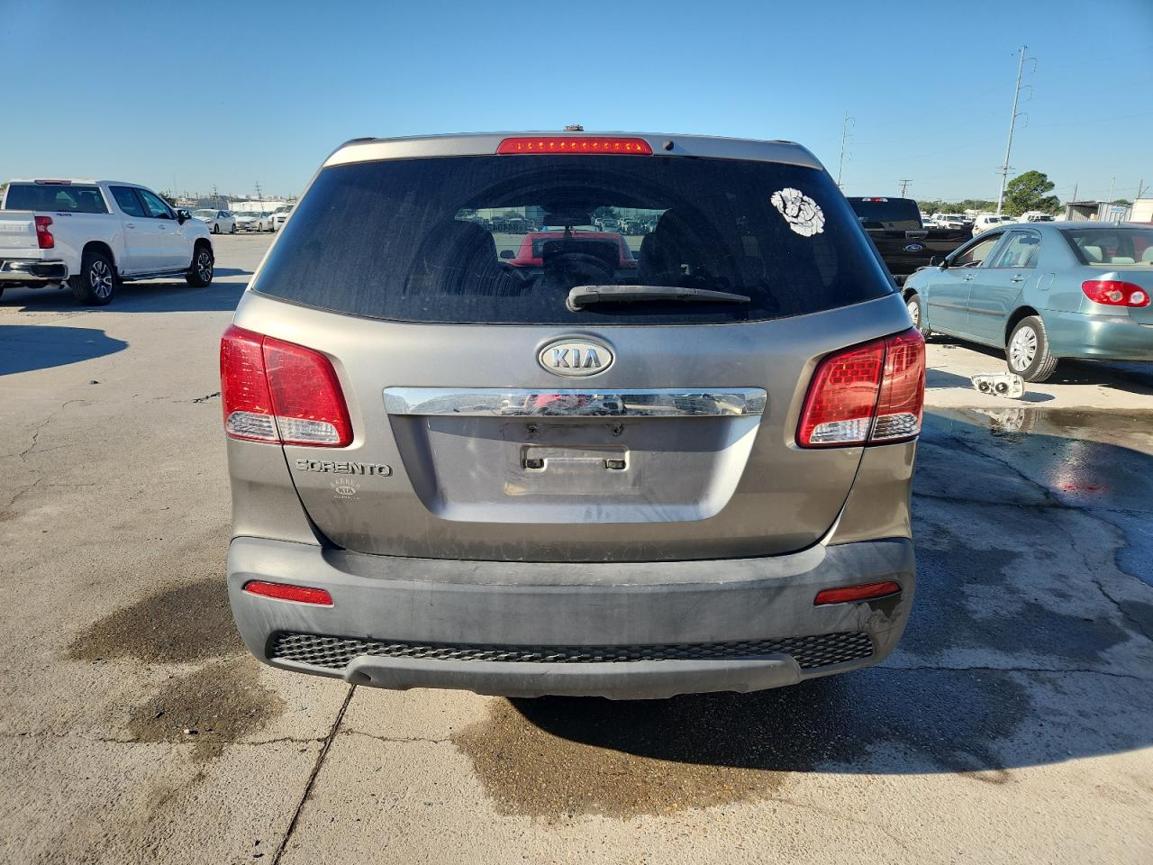 2011 Kia Sorento Base VIN: 5XYKT3A13BG092498 Lot: 84404265