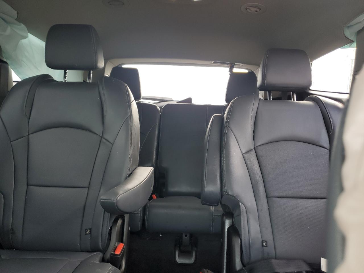 2019 Buick Enclave Premium VIN: 5GAERCKW0KJ165401 Lot: 90482275