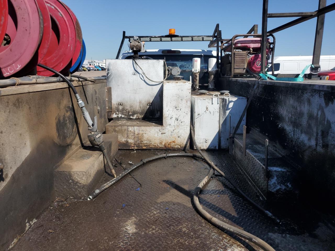 2000 Ford F350 Super Duty VIN: 1FDWF36F5YEC96021 Lot: 85332405