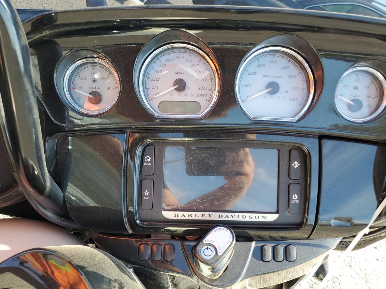 2014 Harley-Davidson Flhxs Street Glide Special VIN: 1HD1KRM16EB682480 Lot: 84983305