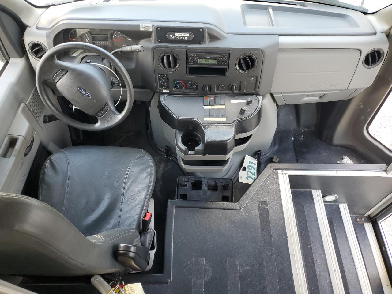 2016 Ford Econoline E350 Super Duty Cutaway Van VIN: 1FDEE3FL0GDC32199 Lot: 84604045