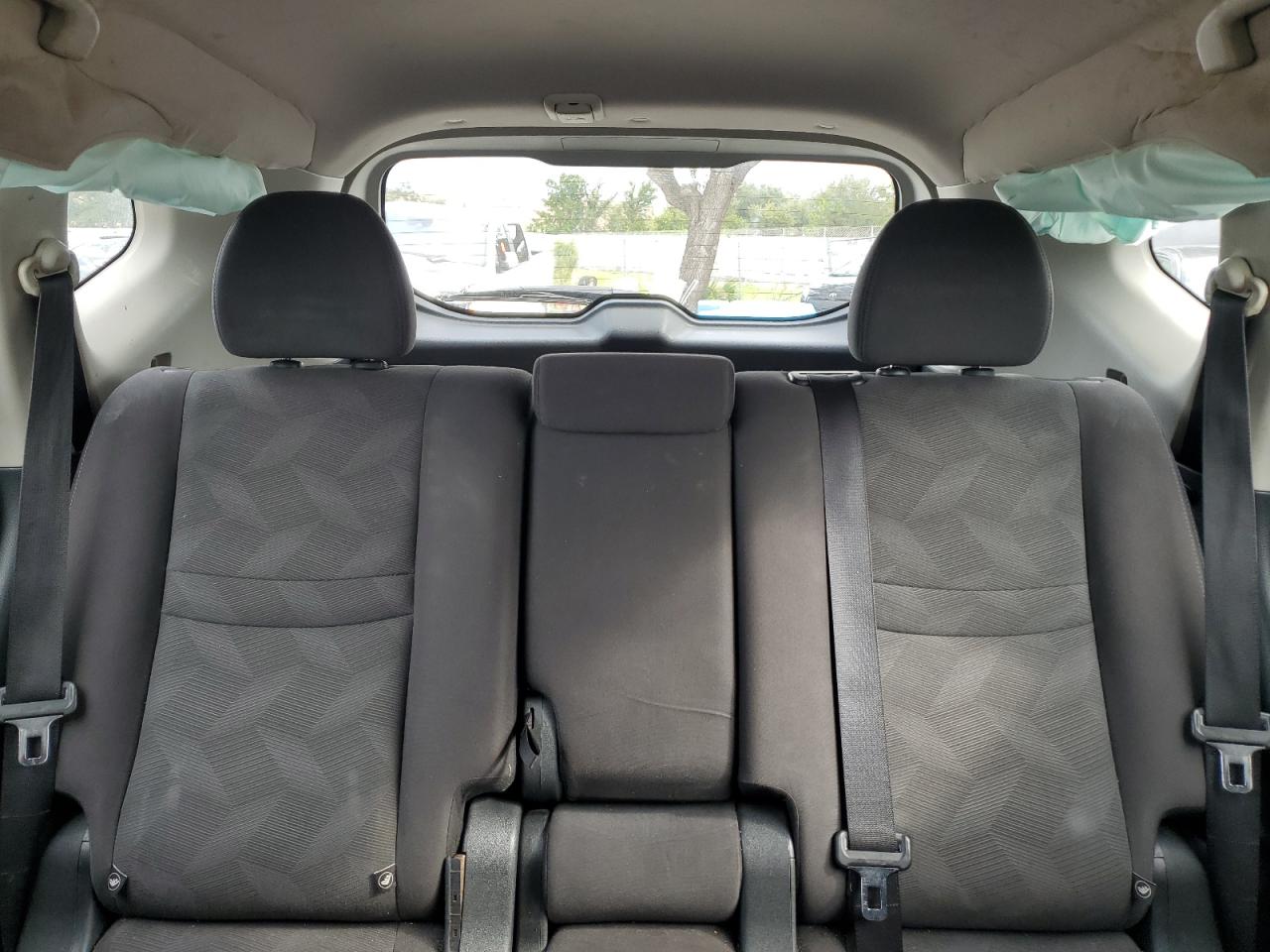 2016 Nissan Rogue S VIN: KNMAT2MT4GP703811 Lot: 85203785