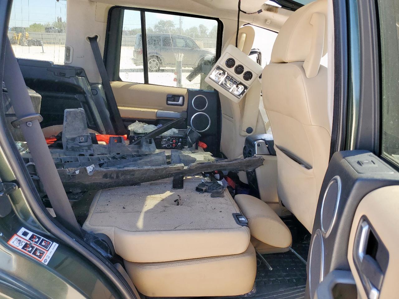 2008 Land Rover Lr3 Se VIN: SALAE254X8A460830 Lot: 86668805