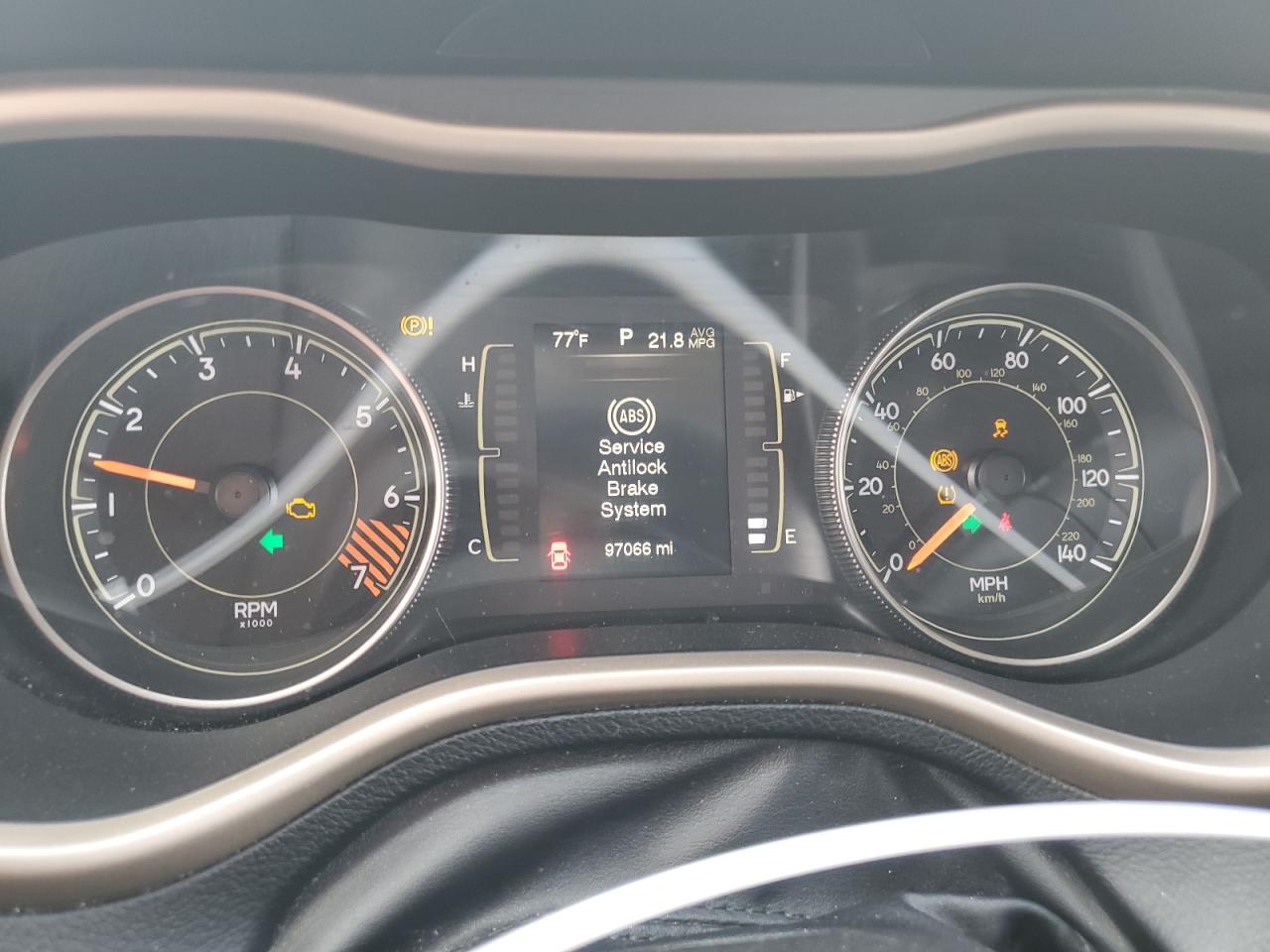 2015 Jeep Cherokee Sport VIN: 1C4PJLAB2FW525628 Lot: 86548055